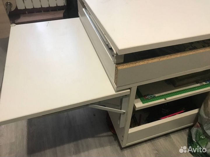 Письменный стол