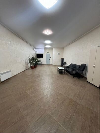 Торговая площадь, 65 м²