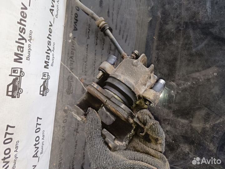 Суппорт передний левый Ford focus 1