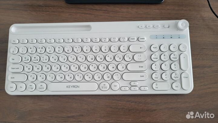 Клавиатура беспроводная белая