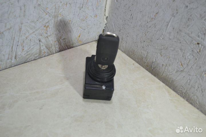 Замок зажигания Volkswagen Touareg