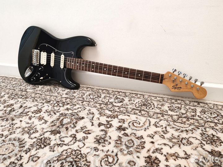 Fender squier bullet black/white