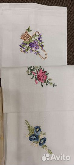 Платочки носовые. ручная вышивка шелком