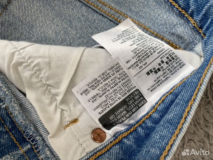 Джинсовые шорты levis