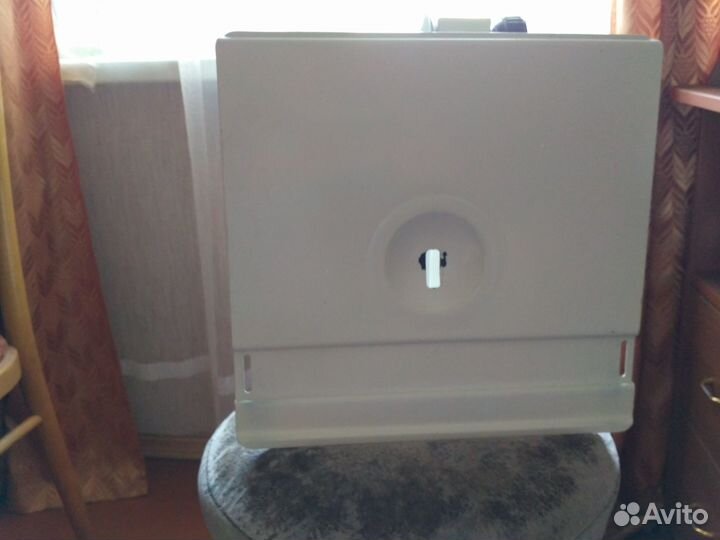 Полка для телевизора настенная