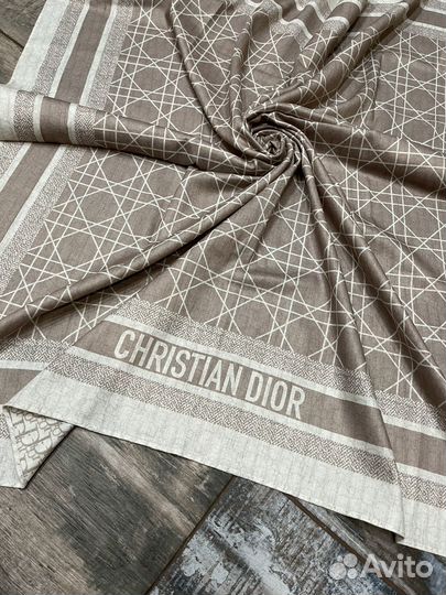 Шерстяной платок Dior бежевый двухсторонний