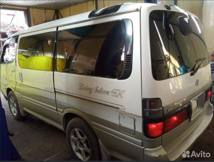 Тросик ручника задний правый Toyota Hiace/Regius