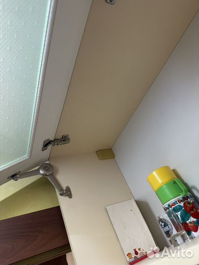 Навесной шкаф