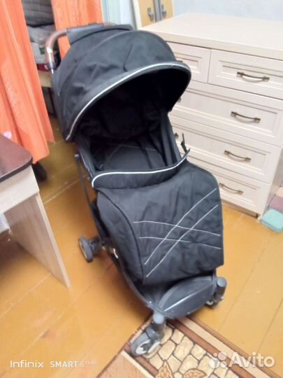 Прогулочная коляска