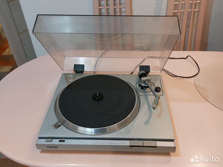 Проигрыватель винила sony