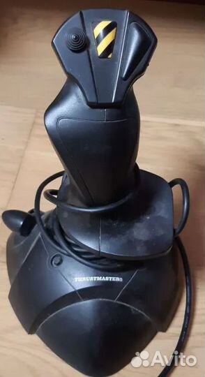 Джойстик Thrustmaster черный