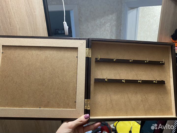 Продам ключницу