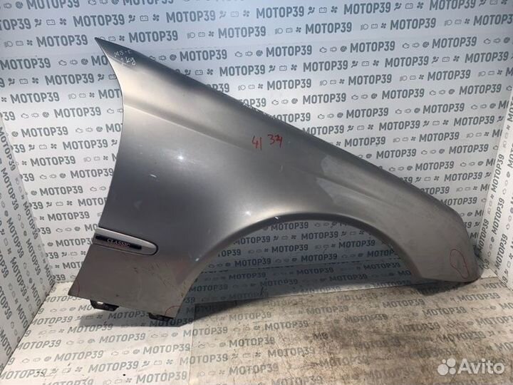 Крыло переднее правое Mercedes-Benz E-Class W211