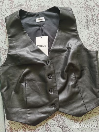 Жилетка женская из экокожи Mollis