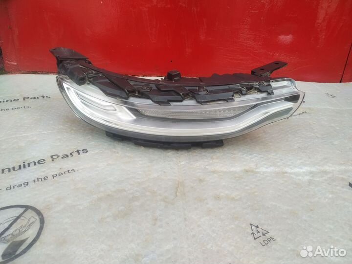 Фара правая дхо Kia Soul 3 Оригинал 92208K0100