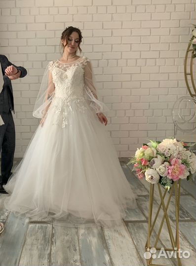 Свадебное платье