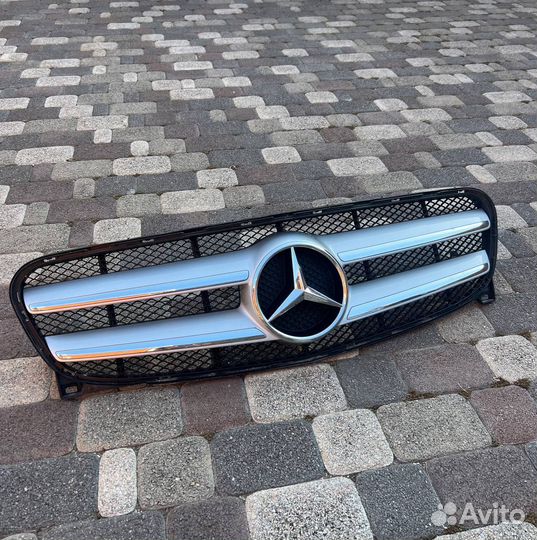 Решетка радиатора Mercedes gla x156