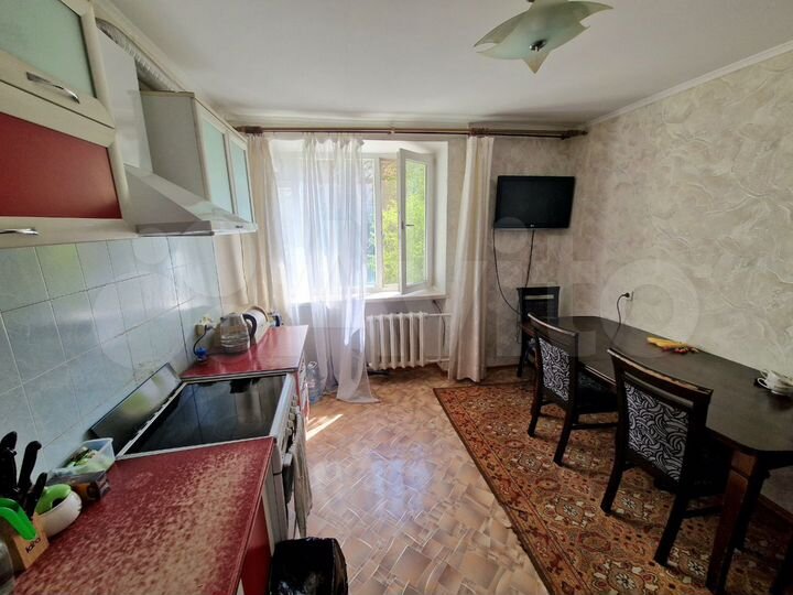 2-к. квартира, 49 м², 2/9 эт.