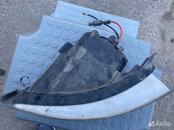 Противотуманка Lexus GX левая