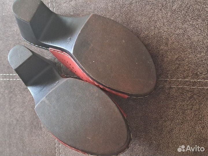 Сабо женские кожаные