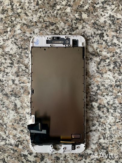 Дисплей на iPhone 8