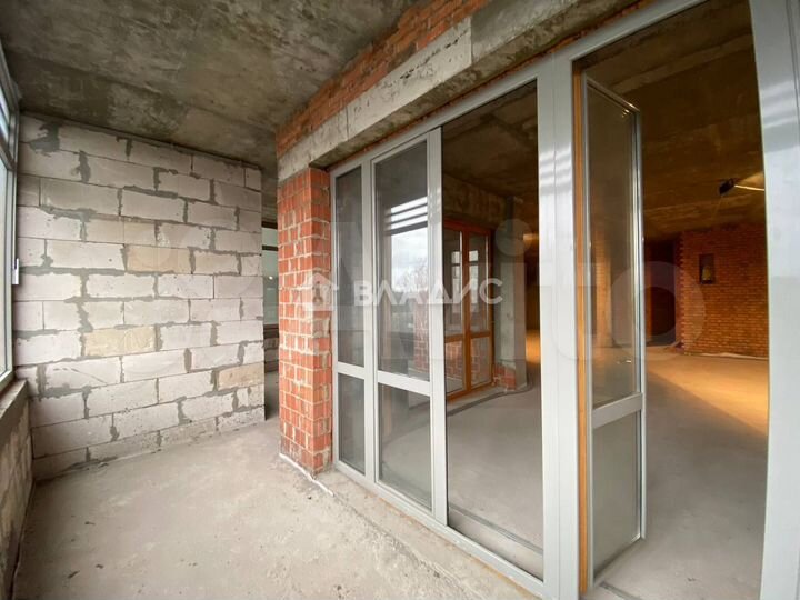 4-к. квартира, 236 м², 2/5 эт.