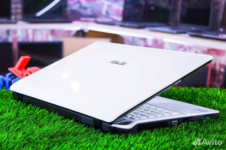 Игровой ноутбук Asus i3/6Gb/320Gb