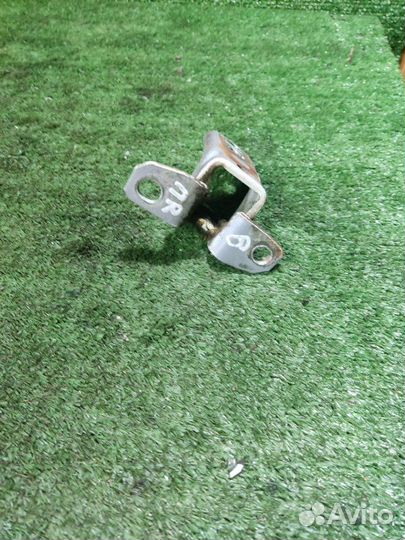 Петля двери передняя правая Haima M3