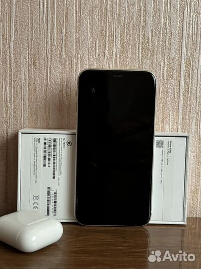 iPhone 11, 64 ГБ