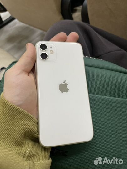 iPhone 11, 64 ГБ