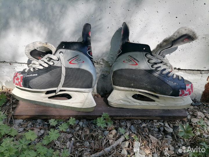 Коньки хоккейные