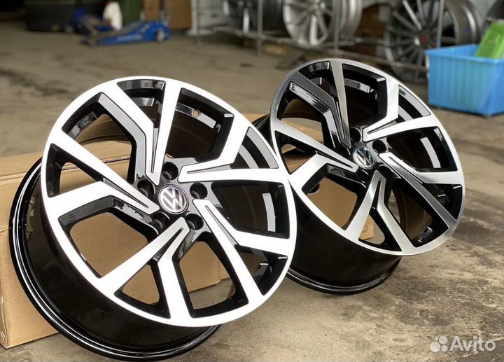 Диски литые R17 5*100 для Volkswagen Polo