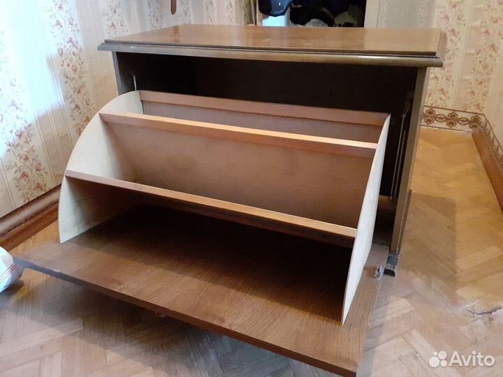 Тумбочка для обуви