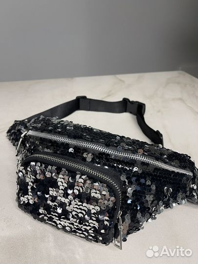 Сумка банан из пайеток