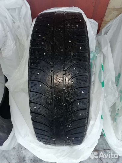 Bridgestone Ice Cruiser 7000 185/65 R15