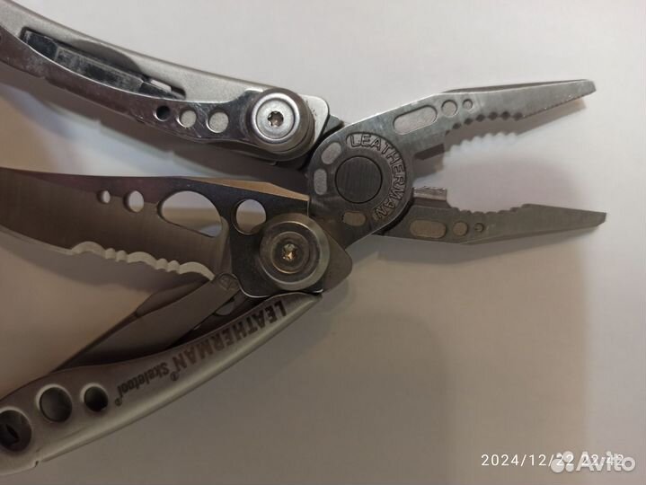 Мультитул leatherman skeletool