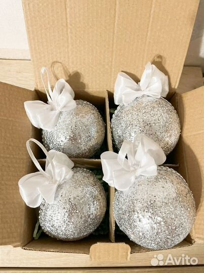 Елочные игрушки