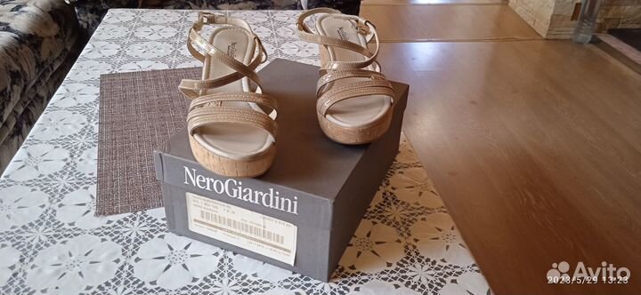 Босоножки NeroGifrdini