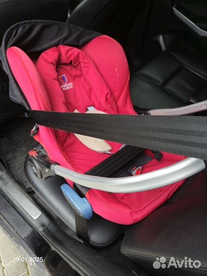 Автомобильное кресло