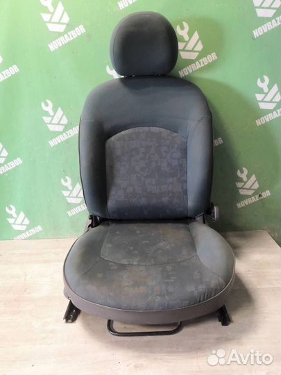 Сиденья комплект Пежо 206