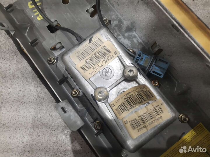 Подушка безопасности Volkswagen Passat B4