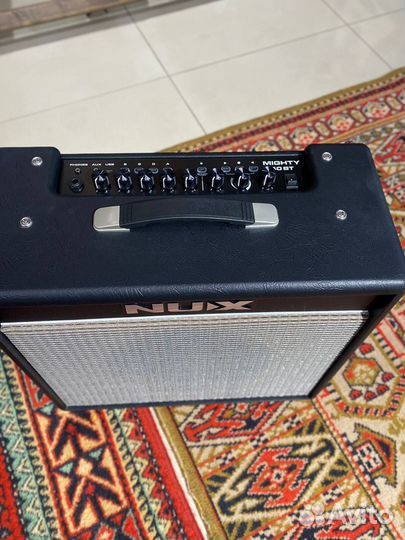 Цифровой комбоусилитель Nux Mighty-40BT