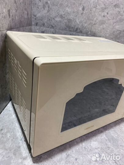 Микроволновая печь hiberg VM-4285 YR бежевая