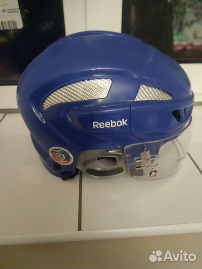 Хоккейный шлем