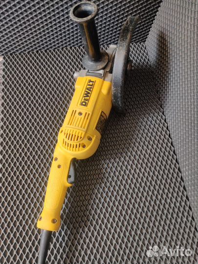 Ушм болгарка dewalt 230