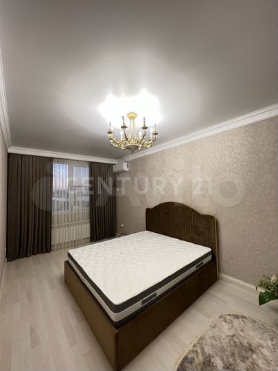 2-к. квартира, 79 м², 6/12 эт.
