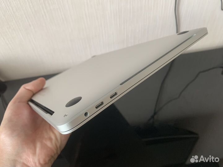 Apple MacBook Pro 13 2020 i5 2-3,4Ghz 16Gb 512