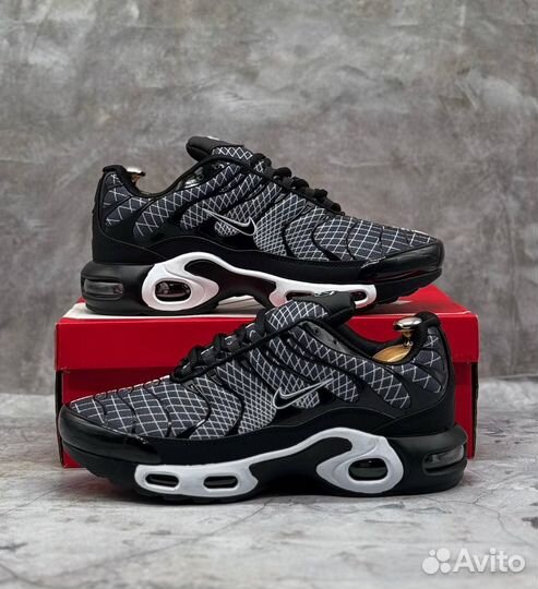 Кроссовки Nike air max tn plus