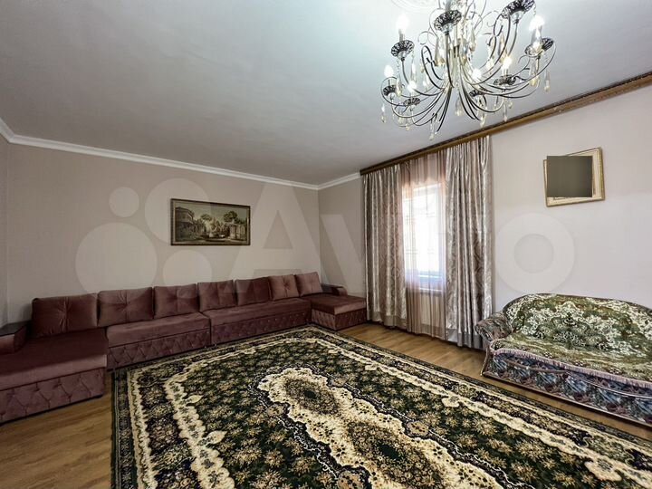 Дом 200 м² на участке 4 сот.