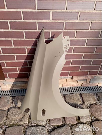 VW Polo Седан Крыло правое новое